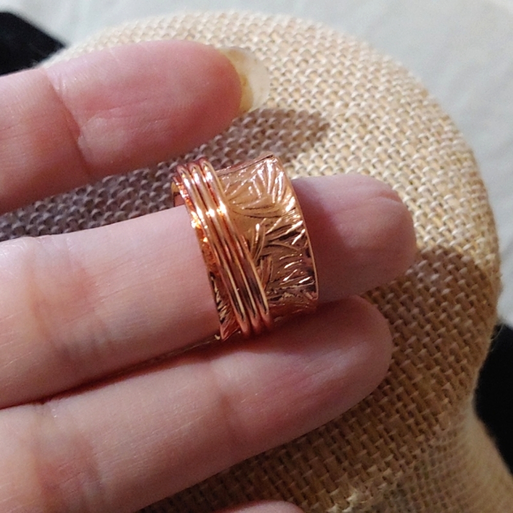 NIB Sz7 Copper Spinner Ring